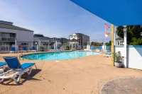 John Yancey Oceanfront Inn - Pools