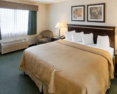 Quality Inn Near Northtown Mall & National Sports Center Hotels in Blaine