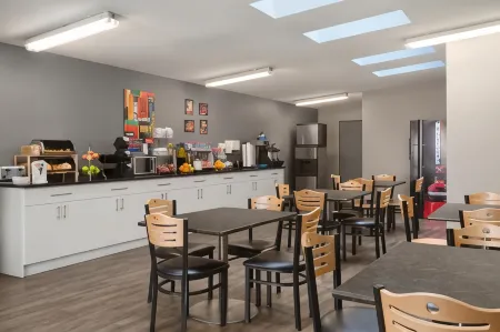 Travelodge by Wyndham Edmonton Airport