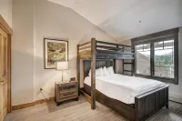 Mountain Thunder Lodge Hotels near Longbranch Condominium