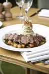 Mercure Newbury West Grange Hotel فنادق في Midgham