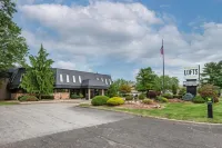 Somerset Lofts فنادق في Piscataway