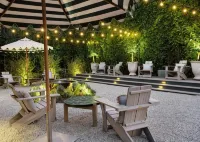 Le Petit Pali Brentwood Hotels near Brentwood