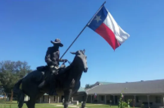 Stylish Retreat - TV, Coffee maker, Dishwasher, Patio, Wifi