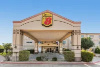 Super 8 by Wyndham Weatherford