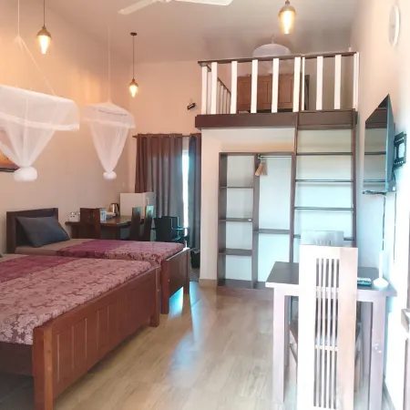 TRANSIT STUDIO KATUNAYAKE