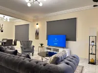 3 Bed Apartment Sleeps 6 - EnSuites Parking Wifi - Balkon