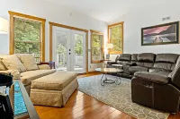 Hot Tub, Fire Pit, Resort Amenities - Exquisite Mountain Escape