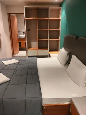 Joey's Hostel Agra Hotels in 