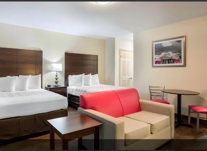 Downtown Hollywood Gardens Inn & Suites