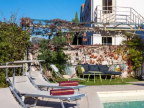 HÖTEL le Castellan Hotels in Istres