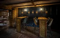 The White Horse Inn Hotels in Deddington