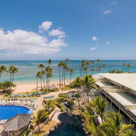 The Kahala Hotel & Resort Отели рядом с достопримечательностью «Пляж Кахала-Бич»