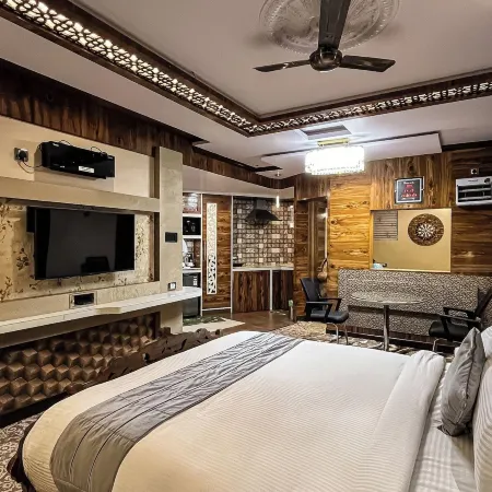 Beverly Villa