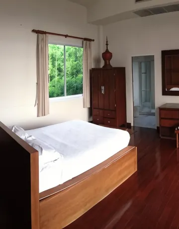 อพาร์ตเมนต์สองห้องนอนพร้อมวิวทะเล