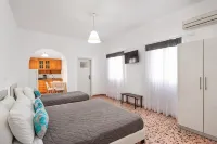 Villa Kavallaris & Apartments Отели в г. 