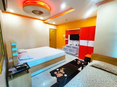 Hotel Anurag Palace Отели рядом с достопримечательностью «ISKCON, Math Chowmuhani»