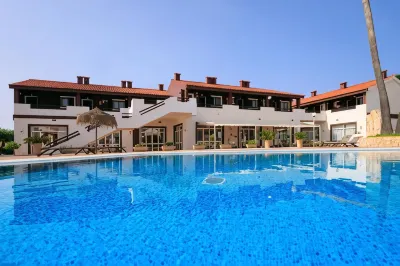 Nuramar Resort & Villas Hotels near Macarelleta