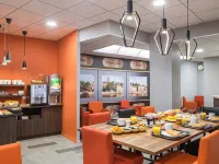 Hotel Victoria Lyon Perrache Confluence Các khách sạn gần Bến thuyền Confluence