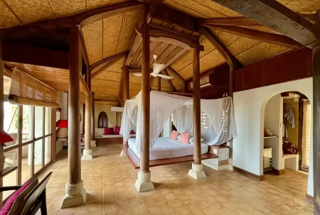 Villa Louise Hue Beach Boutique Hotel Отели в г. Phu Vang District