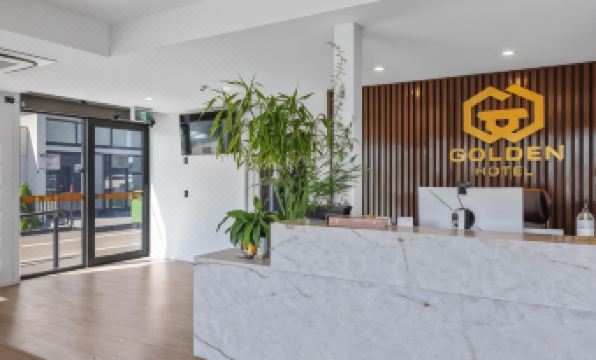 Golden Hotel