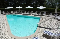 Authentic by Balladins – Rodez / le Ségala - Swimmingpools