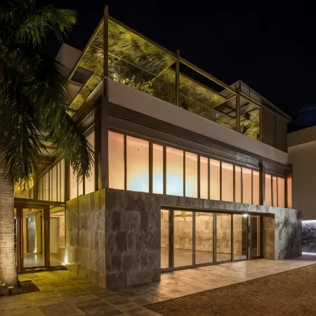 Hotel Crystal Palace Отели в г. Мератх