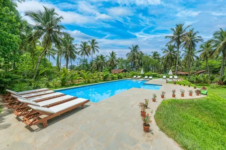 Silva Heritage Resort Goa Отели в г. Малгао