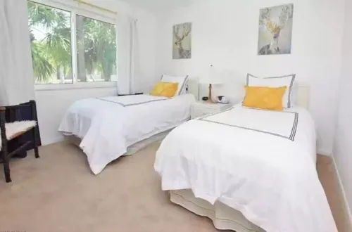 Amazing Condo in East Naples within 10 Mins to Downtown and white sands beach