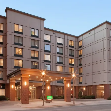 Courtyard Birmingham Downtown at UAB Отели в г. Бирмингем