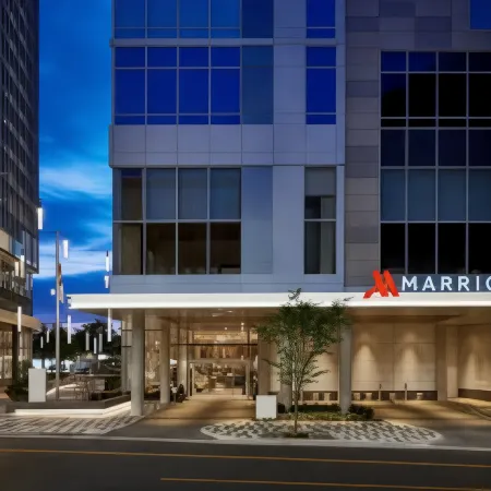 Marriott Bethesda Downtown at Marriott HQ Отели рядом с достопримечательностью «Beanstalk»