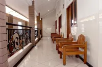 Hotel Pemalang Hotels in Warureja