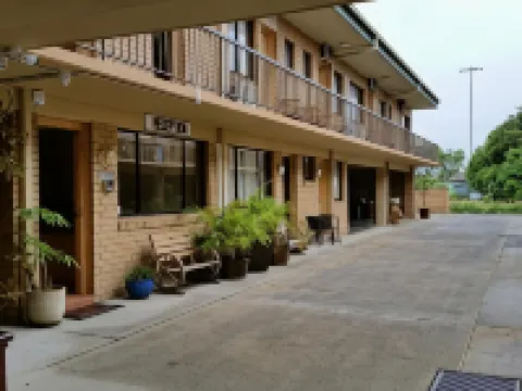 裏弗街汽車旅館 巴利那酒店
