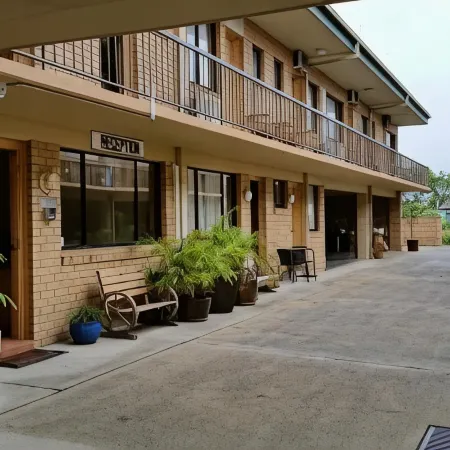 River Street Motel