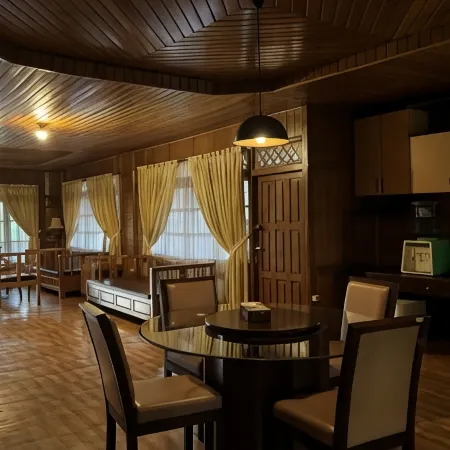 Hotel Pesona Bamboe