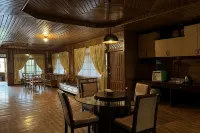 Hotel Pesona Bamboe - breakfast