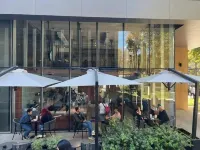 A few steps from the metro and Costanera shopping