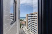 Stay With a Pool and gym 350m From the Beach in a Prime Location in Maceio - SLI