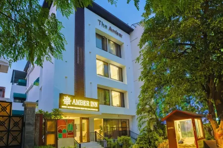 Amber Inn by Orion Hotels Отели рядом со станцией Nizamuddin Railway Station