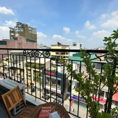 Diamond Apartment Kham Thien Отели рядом с достопримечательностью «Центральный Цирк»