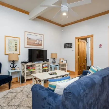 Lake Life Getaway - Condo Near Downtown! Hoteles en Douglas