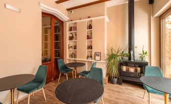 L'Agora Hotel