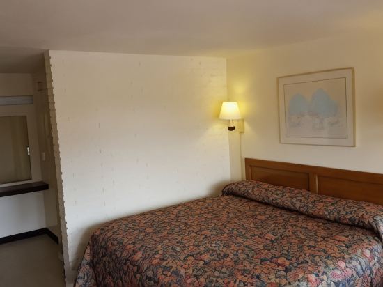 Red Carpet Inn Blacksburg