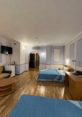Yantar Hotel