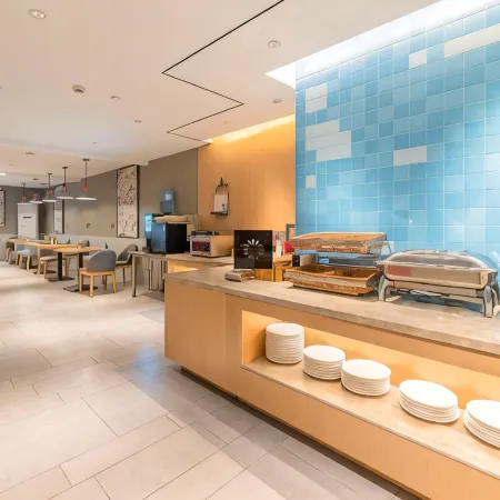 Home Inn · neo (Ningbo Railway Station North Plaza)