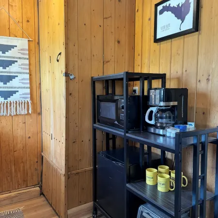Room 2:  Gold Pan Nest -15 Minutes to Red River/Angel Fire