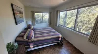 Julian's Red Fox Retreat- Nature with a Hot Tub