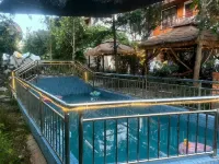 สาขาเย่วฮวน เย่วเก๋เซวียน ลิโบ เสี่ยวฉีคง ประตูตะวันออก - ที่มีสระว่ายน้ำ