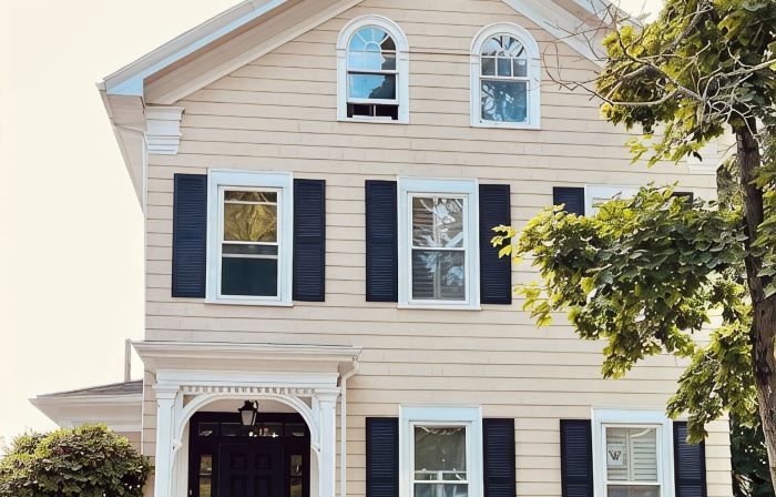 Stylish home next to train to Boston, near Salem