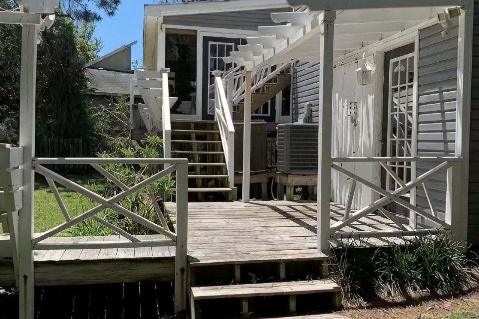 Photo 4 of 6